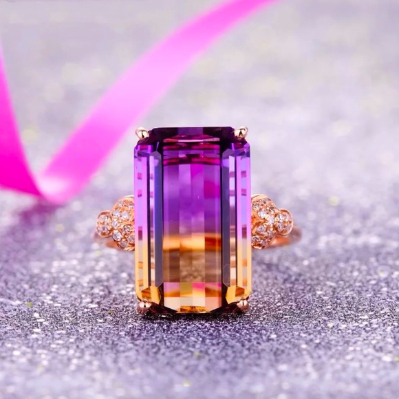 ✨✨Gold Amethyst Baguette Ring✨✨ - Picture 4 of 4